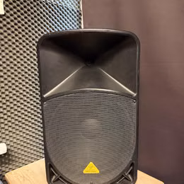 Behringer B115 MP3