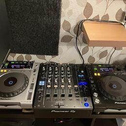 Pioneer DJM 750 Mk.2 + 2x CDJ 850 (100% stav)