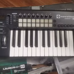 Launchkey 25