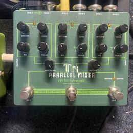 Electro Harmonix Tri Parallel Mixer