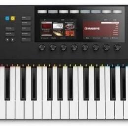 Native Instruments Komplete Kontrol S49 MK2 MIDI keyboard