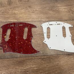 Pickguardy na Fender Jaguar