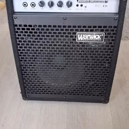Warwick BC 40