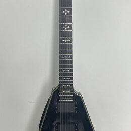 Schecter Hellraiser Diamond Series V + Vox amPlug Metal