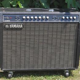 Yamaha Hundred B212 70s kombo (Japonsko)