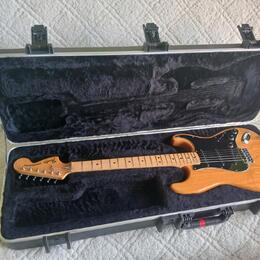 Fender Stratocaster hardtail ,USA 1979 s kufrom Fender