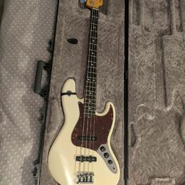 Spěchá - 2023 Fender Jazz Bass American Pro II RW OWT