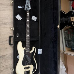 Fender Duff McKagan Deluxe Precision Bass RFB AW