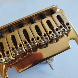 Pred&aacute;m PIEZO tremolo L.R.Baggs