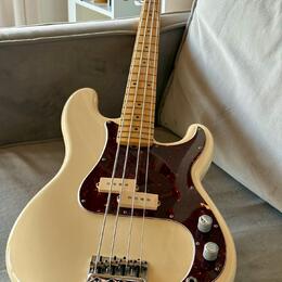Fender Precision Standard USA 2012