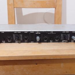 crossover RANE AC22S