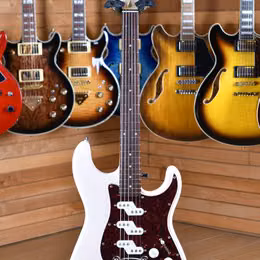 Prod&aacute;m G&L Tribute Comanche (Olympic White, 2022)