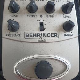 Behringer  V Tone Bass BDI 21