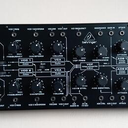 Behringer Kobol v záruce