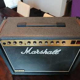 Marshall 4210 JCM 800 50W 1983