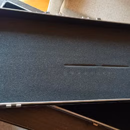 Case pro ped&aacute;ly nebo multiefekt