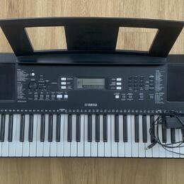 Yamaha klávesy PSR E363, kompletní příslušentsví, super stav