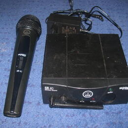 AKG WMS 40 Mini Vocal Set  863.100mhz