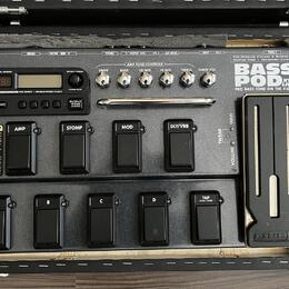 Line6 BASS POD XT Live