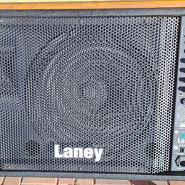 Laney CP115 - aktivní pódiový odposlech 300W / 150W RMS