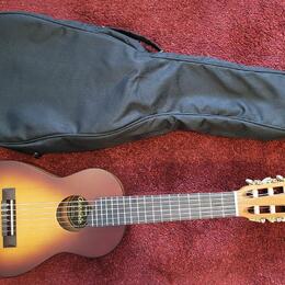 Yamaha GL1-TBS Tobacco Brown Sunburst Guitalele