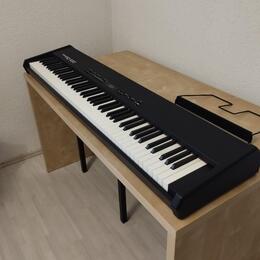 Roland RD-100 Digital piano