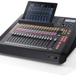 Roland m200i