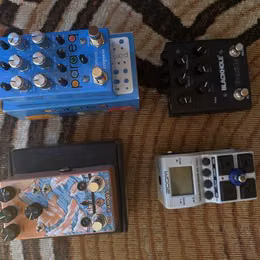 ParaEQ Deluxe Mk II, Eventide Blackhole, Kangra Fuzz, ms50g