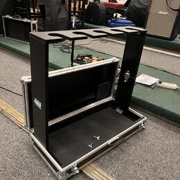 Thon Guitarstand – stojan/case na 5 kytar