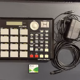 AKAI MPC 500 (128 MB RAM, 2 GB CF karta, po servisu)