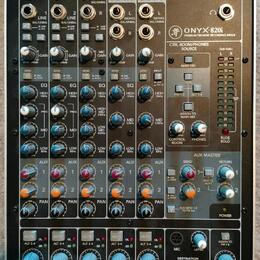 MACKIE ONYX 820i