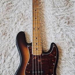 Jazz Bass. Vintage ručně vyráběná basová kytara