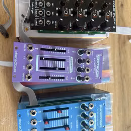 Prod&aacute;m Dreadbox Nostalgia, Eudemonia a Behringer Four Play
