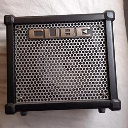 Kombo Roland Cube 10GX