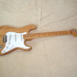 Prodám Fender American Standard Stratocaster 1997 - USA
