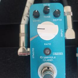 Mooer Queen Ensemble - Chorus