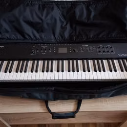 Digit&aacute;ln&iacute; piano Studiologic NUMA X 73