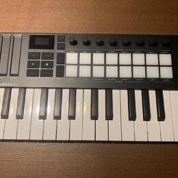 Novation Launchkey Mini mkIV