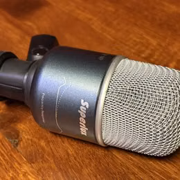 Dynamick&yacute; mikrofon pro basov&yacute; buben Superlux Pro 218A