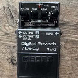 BOSS RV-3