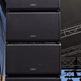 QSC LA 112 + QSC KS 118 line array system