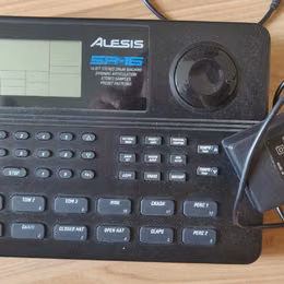 Alesis SR-16