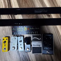 Kytarov&yacute; pedalboard &ndash; TC Electronic, Boss, Palmer + 