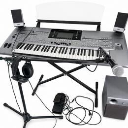 Prodám Yamaha Tyros 5 (rok 2014) – kompletní sestava