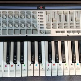 Novation ReMOTE 37 SL