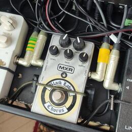 Predam Git.Efekt MXR BLS ZAKK  Chorus, 