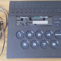 Roland PM-16.