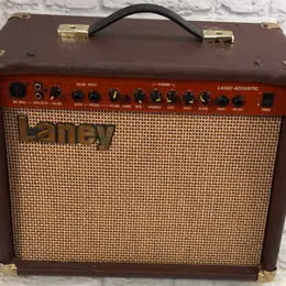 Kombo pro elektroakustick&eacute; n&aacute;stroje LANEY LA30C 