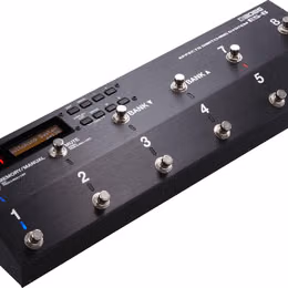   Boss ES-8 - Syst&eacute;m pro přep&iacute;n&aacute;n&iacute; efektů