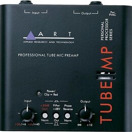 Černý předzesah s nápisy ART APPLIED RESEARCH AND TECHNOLOGY a PROFESSIONAL TUBE MIC PREAMP. Na pravém boku je svisle napsáno PERSONAL PROCESSOR SERI…